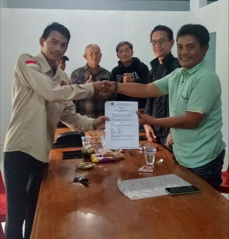 Penyerahan SK DPD Sukabumi Raya PWOB-CS, Pengurus Diminta Junjung Etika Jurnalistik