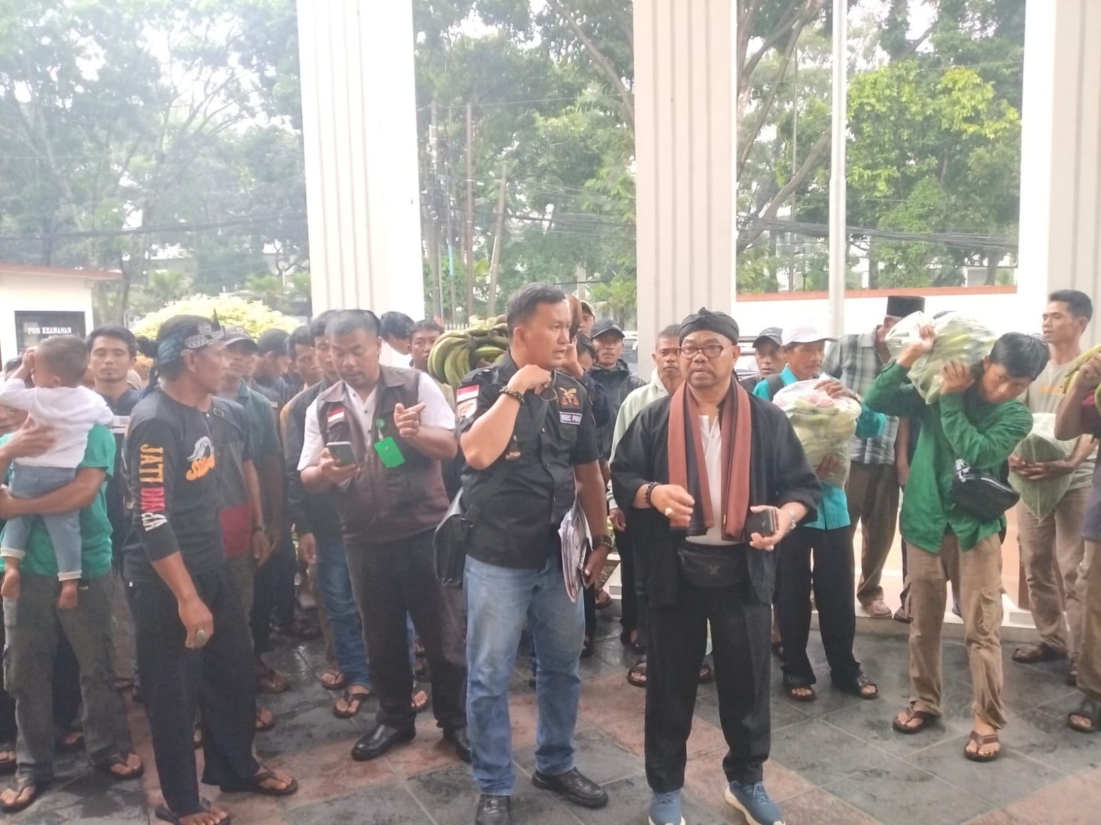 Ratusan Petani Cimande Kawal Sidang Sengketa Lahan di Pengadilan Tata Usaha Negara Bandung